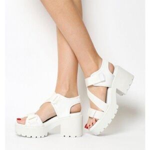 Vagabond Sandals 🤍